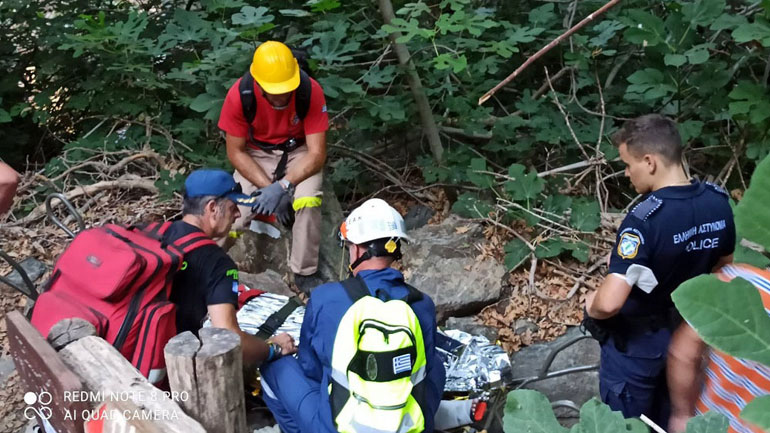 Καρέ-καρέ η διάσωση Γαλλίδας τουρίστριας στο φαράγγι του Ρίχτη στο Λασίθι