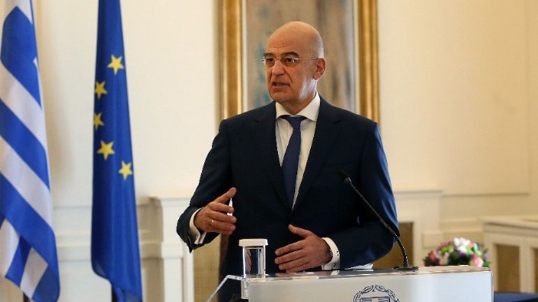 Οι εξελίξεις σε Ανατ. Μεσόγειο και Λιβύη στο επίκεντρο της συνάντησης Δένδια με τον Γάλλο πρέσβη