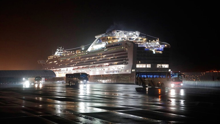 Σιγκαπούρη: Επέστρεψε κρουαζιερόπλοιο μετά τον εντοπισμό ύποπτου κρούσματος