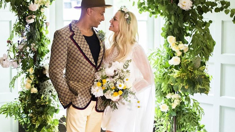 H baby spice από τις Spice Girls παντρεύτηκε τον αγαπημένο της μετά από 23 χρόνια σχέσης