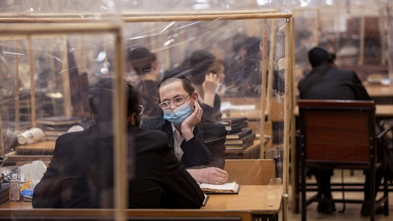 Ισραήλ: Νέα μέτρα εξετάζει η κυβέρνηση για να αναχαιτιστεί η πανδημία