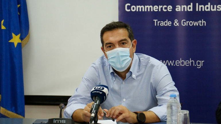 Τσίπρας: Μήνυμα στους πολίτες για εμβολιασμό και στην κυβέρνηση να μην διχάζει