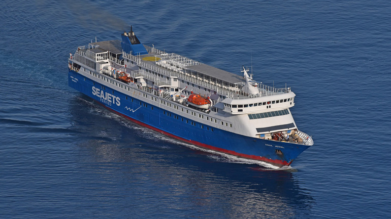 Η SEAJETS με το AQUA JEWEL μετέφερε ισχυρή πυροσβεστική δύναμη στη Σάμο