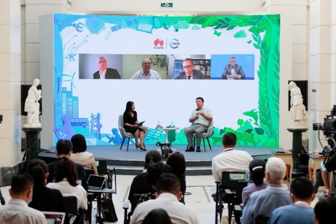 Πάνελ συζήτησης: Αντιμετώπιση περιβαλλοντικών προκλήσεων και ενεργοποίηση της πράσινης ανάπτυξης