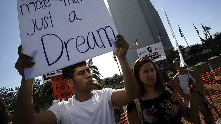 ΗΠΑ: Ομοσπονδιακός δικαστής έκρινε παράνομο το πρόγραμμα προστασίας μεταναστών DACA