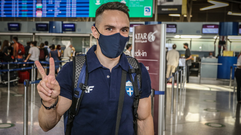 Αναχώρησε για το Τόκιο ο Πετρούνιας