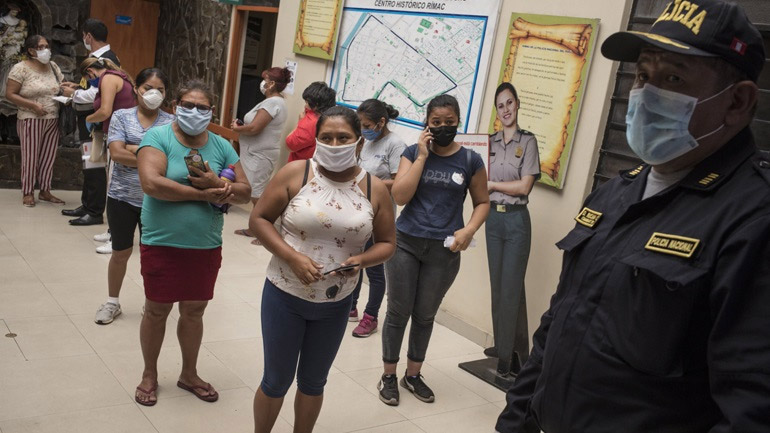 Περού: Θετικό στον κορωνοϊό σχεδόν το 50% των μελών της αστυνομίας Περού: Θετικό στον κορωνοϊό σχεδόν το 50% των μελών της αστυνομίας