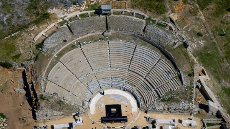 Η «Ελένη» του Γιάννη Ρίτσου στο Αρχαίο Θέατρο της Μίεζας