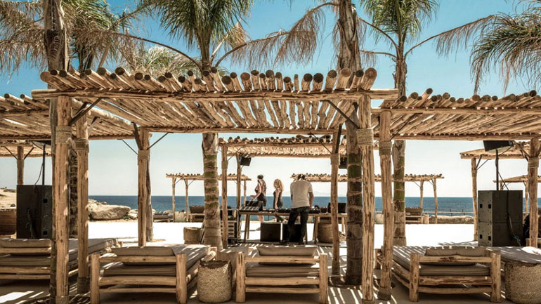 Μυστηριώδη πτηνά αναζητούσαν χθες βράδυ οι Αρχές στη Μύκονο