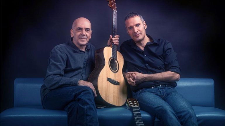 Ορφέας Περίδης – Μανόλης Ανδρουλιδάκης live στην Πλαζ Αρετσούς