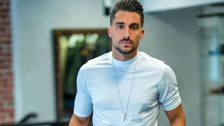 Σάκης Κατσούλης: Οι αδημοσίευτες φωτογραφίες πριν την αναχώρησή του για το Survivor