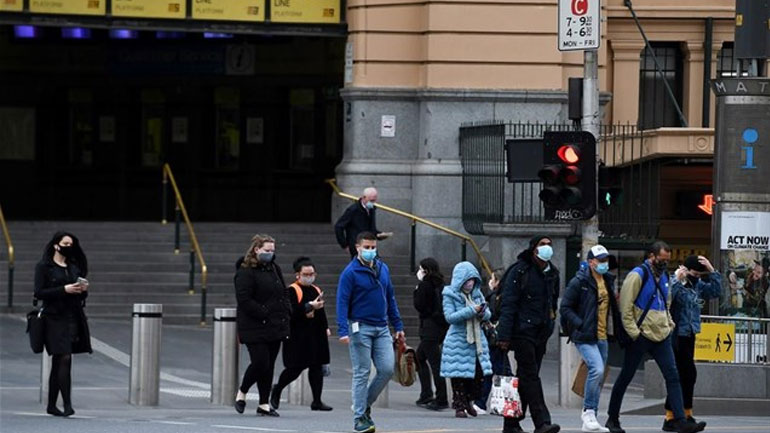 Η Αυστραλία ανακοινώνει μικρή μείωση στα νέα περιστατικά Covid-19