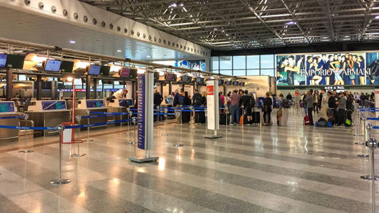Στο Μιλάνο πολλοί επιβάτες δεν μπορούν να αναχωρήσουν για την Ελλάδα λόγω QRcode