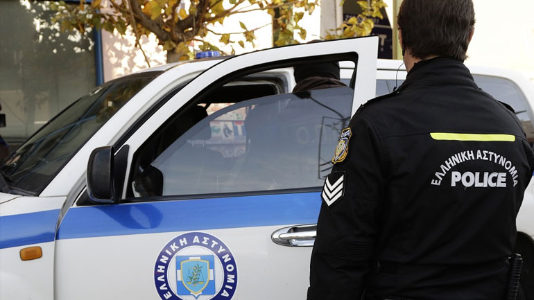 Μια 62χρονη υπέκλεψε τα στοιχεία τραπεζικού λογαριασμού μιας 56χρονης και απέσπασε 9.500 ευρώ Μια 62χρονη υπέκλεψε τα στοιχεία τραπεζικού λογαριασμού μιας 56χρονης και απέσπασε 9.500 ευρώ