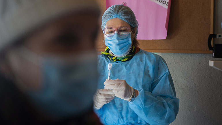 Αργεντινή: Πάνω από το 70% των πολιτών άνω των 20 ετών έχει λάβει έστω μία δόση εμβολίου για την Covid-19