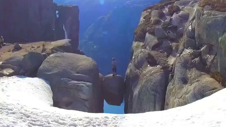 Ο φημισμένος βράχος της Νορβηγίας