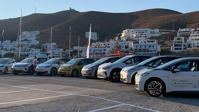 Ξεκίνησαν οι παραδόσεις των ηλεκτρικών οχημάτων στην Αστυπάλαια