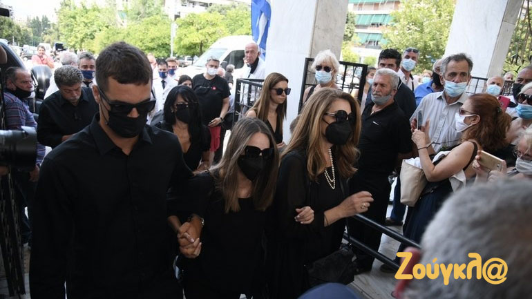 Το τελευταίο “αντίο” στον Τόλη Βοσκόπουλο