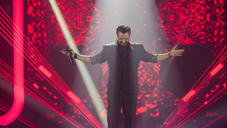 Πάνος Κιάμος: Όλα όσα έγιναν στη λαμπερή του πρεμιέρα στο «Posidonio»