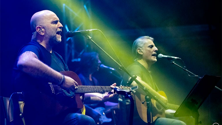 Οι Πυξ Λαξ στο Βεάκειο Θέατρο Πειραιά