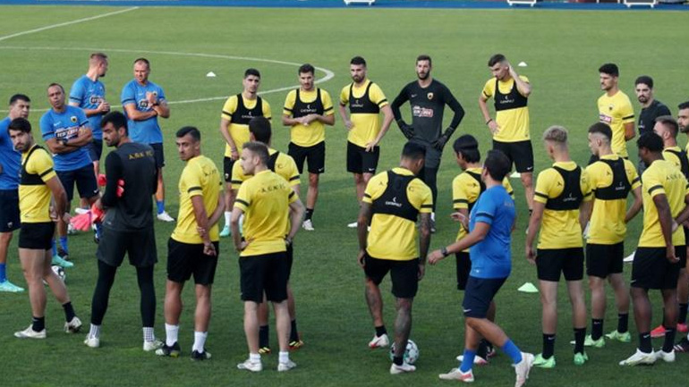 Βελέζ-ΑΕΚ: Ακόμη δεν υπάρχει συμφωνία για την μετάδοση του αγώνα