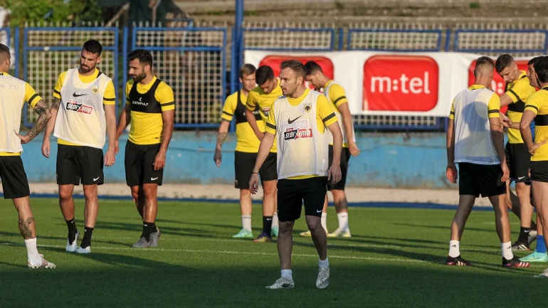 Στην Cosmote TV το Βελέζ-ΑΕΚ