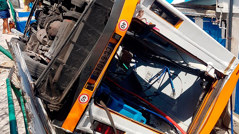 Ιταλία: Λεωφορείο έπεσε σε χαράδρα στο Κάπρι – Ένας νεκρός και 19 τραυματίες