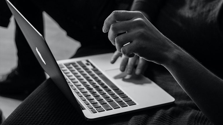 Κίνδυνοι για την ιδιωτικότητα στο online dating