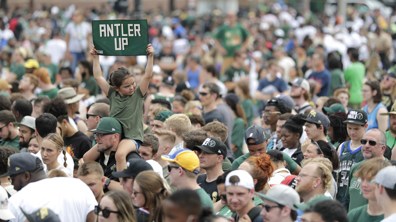 Η παρέλαση των Μπακς στο Μιλγουόκι