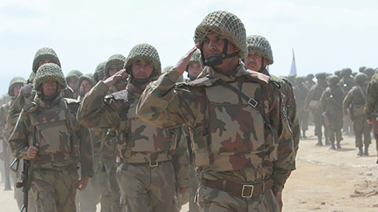 Το Τατζικιστάν διεξάγει μεγάλη στρατιωτική άσκηση εν μέσω συγκρούσεων νότια των συνόρων του