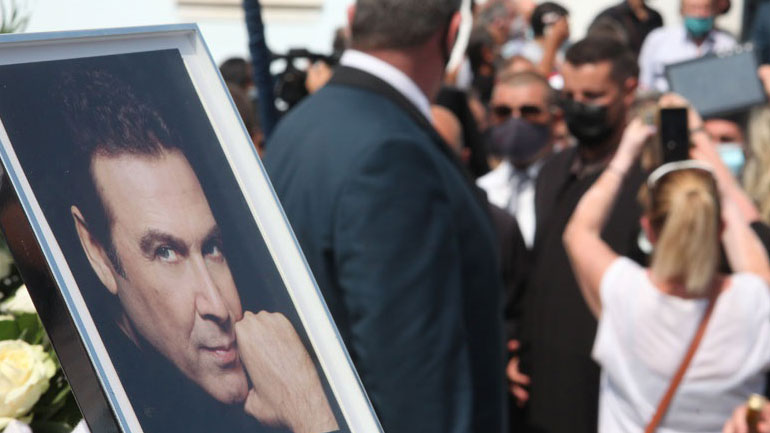 Ηχηρές απουσίες από την κηδεία του Τόλη Βοσκόπουλου