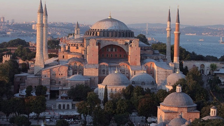 «Αδειάζει» η Unesco την Τουρκία για τη μετατροπή της Αγίας Σοφίας σε τζαμί