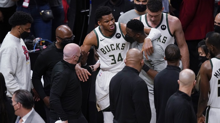 Αντετοκούνμπο: «Ήταν πολύ δύσκολο να επιστρέψω μετά τον τραυματισμό μου στο γόνατο»