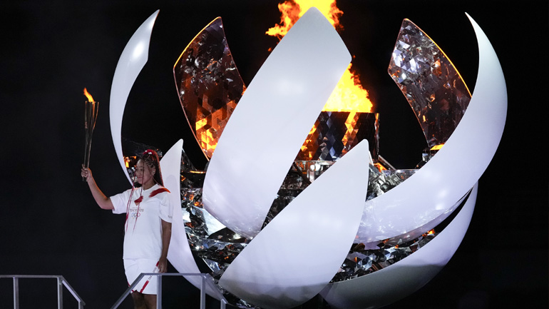 Τελετή έναρξης Ολυμπιακών αγώνων: Η Ναόμι Οσάκα τελευταία λαμπαδηδρόμος