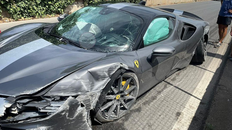 Διέλυσε μια από τις πιο ακριβές Ferrari Διέλυσε μια από τις πιο ακριβές Ferrari