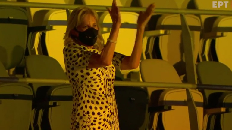 Τελετή έναρξης Ολυμπιακών αγώνων: Η είσοδος των ΗΠΑ υπό το βλέμμα της Τζιλ Μπάιντεν