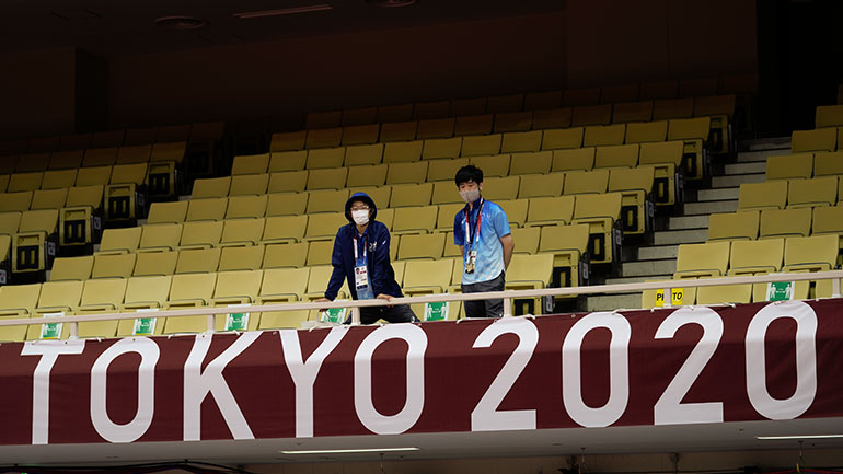 Μοναχικοί Ολυμπιακοί Αγώνες με άδειες κερκίδες και απομόνωση