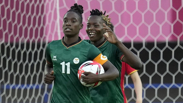 Ποδόσφαιρο: Η αρχηγός της Ζάμπια έγινε η πρώτη γυναίκα με δύο χατ-τρικ σε ένα ολυμπιακό τουρνουά