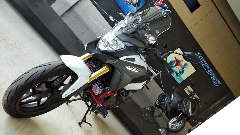 Full LED το εμπρός αλλά και το πίσω φωτιστικό σώμα.