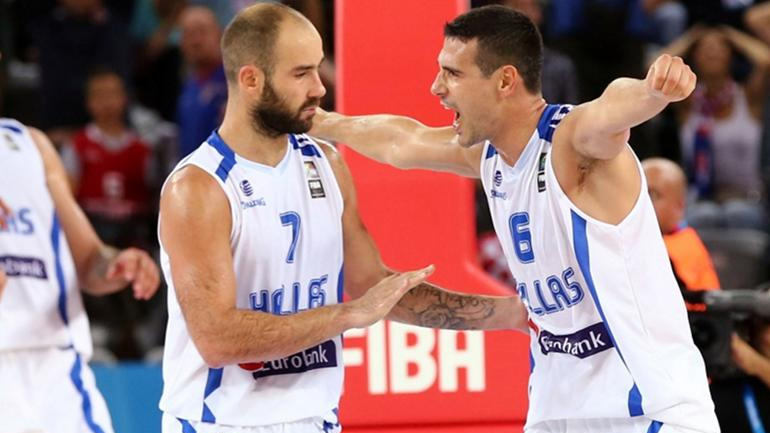 Σπανούλης και Ζήσης στο Προεδρικό Μέγαρο για τη γιορτή της Δημοκρατίας