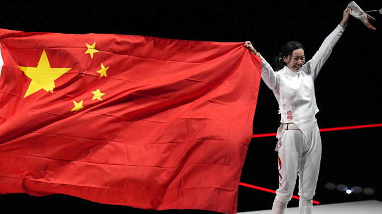 Ξιφασκία γυναικών: Ολυμπιονίκης η Κινέζα Γιβέν Σουν στο ξίφος μονομαχίας
