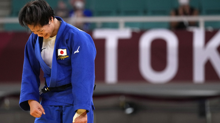 Τζούντο: Η Γιαπωνέζα Άμπε κατέκτησε το χρυσό στα 52 κιλά