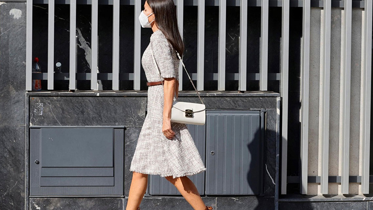 Η βασίλισσα Letizia μόλις φόρεσε τα πιο άνετα παπούτσια του καλοκαιριού που πάνε με όλα