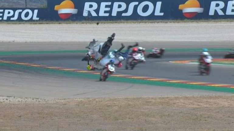 Βίντεο-σοκ: Ο 14χρονος αναβάτης μοτοσικλέτας Ούγκο Μιγιάν σκοτώθηκε στη διάρκεια αγώνα