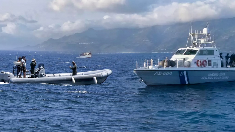 Η μάχη του ζευγαριού στην Κρήτη με τη φουρτουνιασμένη θάλασσα