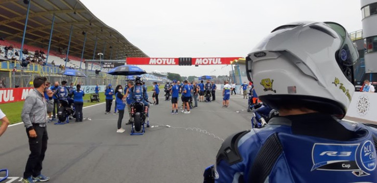 Λίγο πριν την έναρξη του αγώνα...