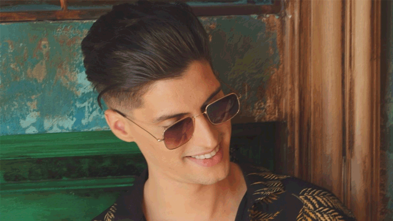 Xάρης Χαλαμούτης: Eρμηνεύει τραγούδι των Κυριάκου Παπαδόπουλου και Ηλία Φιλίππου