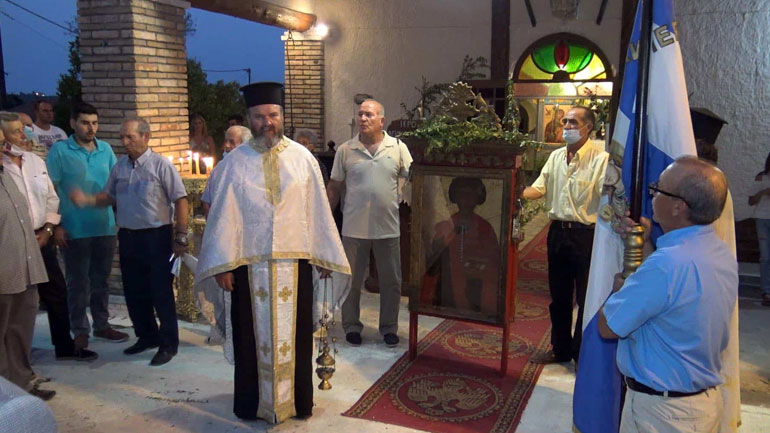 Χαμός σε πανηγύρι της Ζακύνθου: Πήγαν να πιαστούν στα χέρια γιατί ο ιερέας κάλεσε τους πολίτες να εμβολιαστούν Χαμός σε πανηγύρι της Ζακύνθου: Πήγαν να πιαστούν στα χέρια γιατί ο ιερέας κάλεσε τους πολίτες να εμβολιαστούν