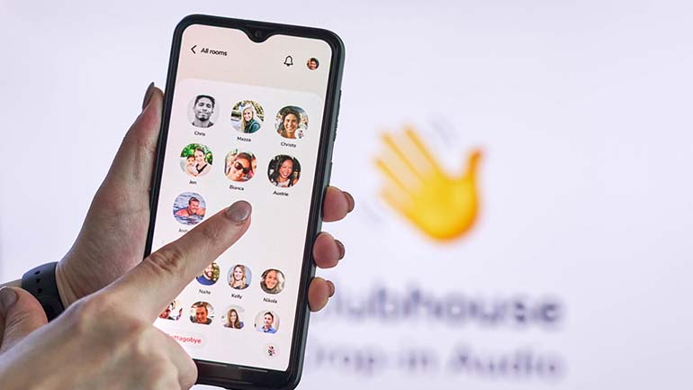 Χάκαραν το Clubhouse: Προς πώληση στο Darknet 3.8 δισεκ. τηλεφωνικοί αριθμοί