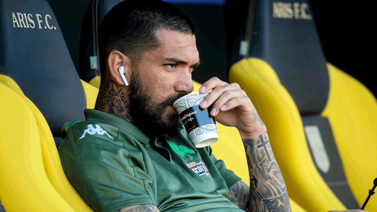 Μένει ελεύθερος από τον Παναθηναϊκό ο Κολοβός